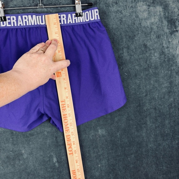Under Armour Big Girls Vibrant Purple Athletic Shorts measures Youth Medium - Picture 4 of 5